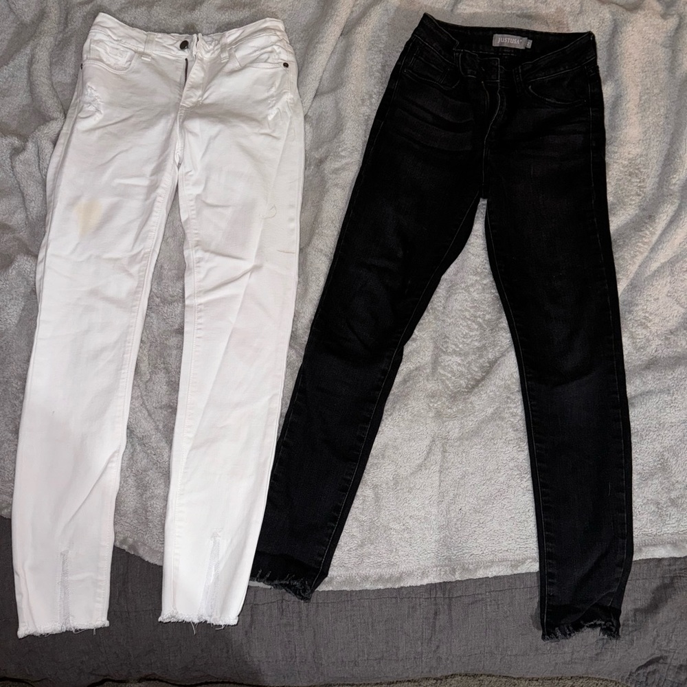 2 for 1: black and white jean bundle 🖤🤍🖤🤍